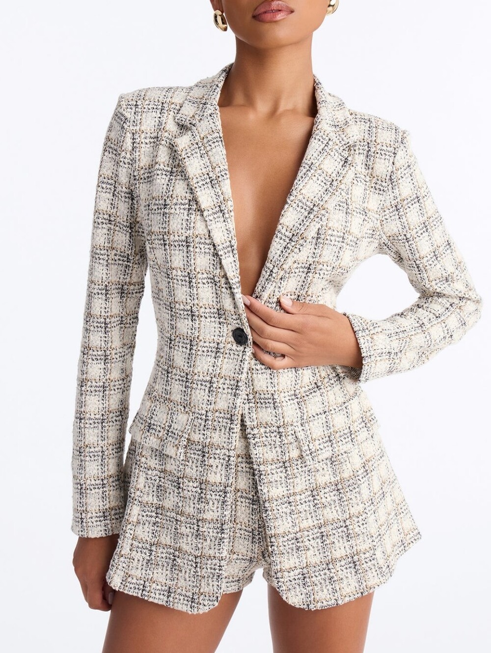 Elegant tweed two-piece suit with blazer and shorts